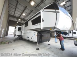 New 2025 Jayco Pinnacle 37MDQS available in Katy, Texas