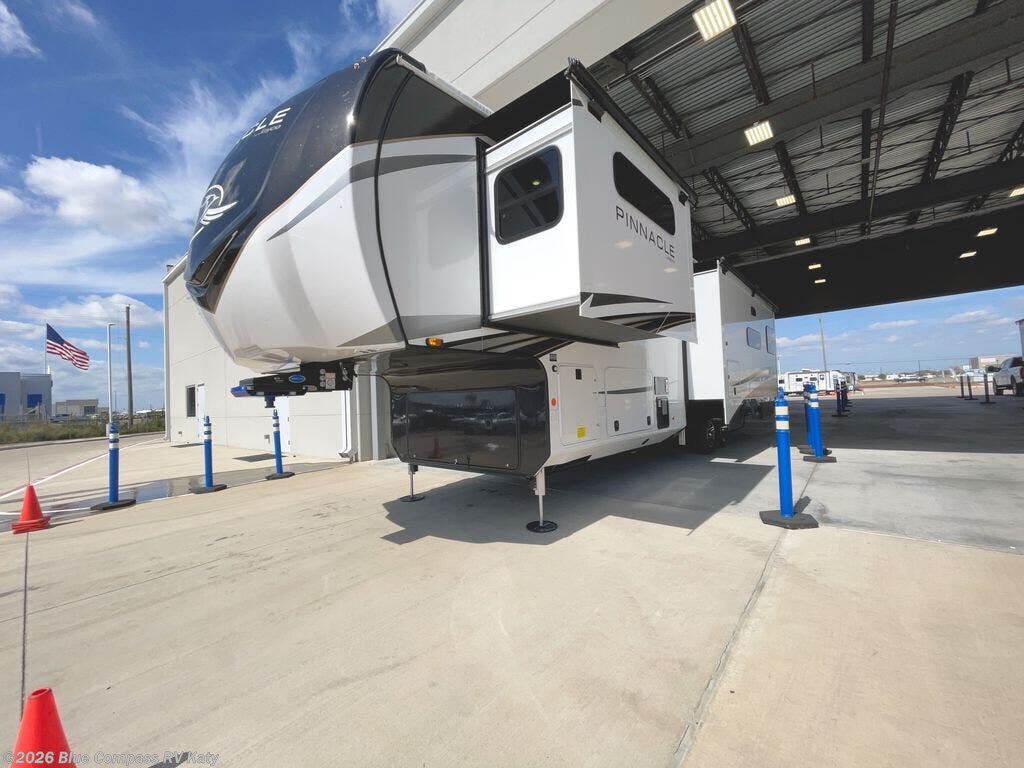 New 2025 Jayco Pinnacle 38KPTS available in Katy, Texas