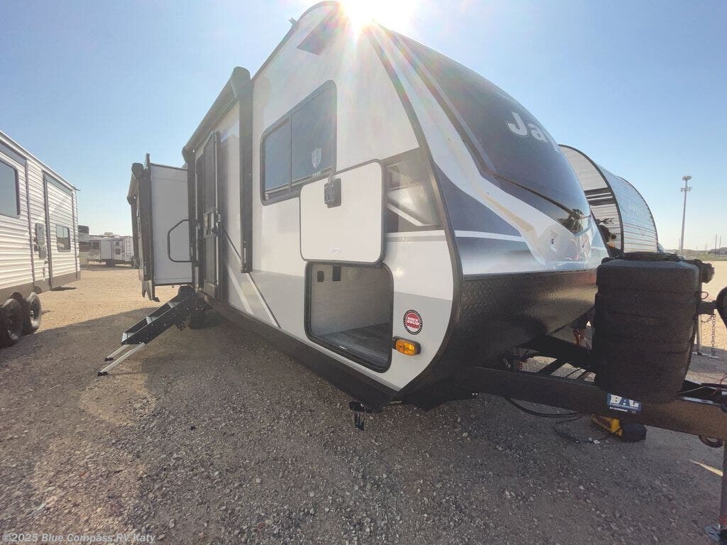 New 2025 Jayco Jay Feather 27MK available in Katy, Texas
