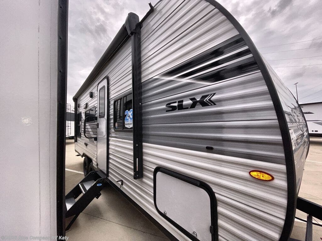 New 2026 Jayco Jay Flight SLX 210QB available in Katy, Texas