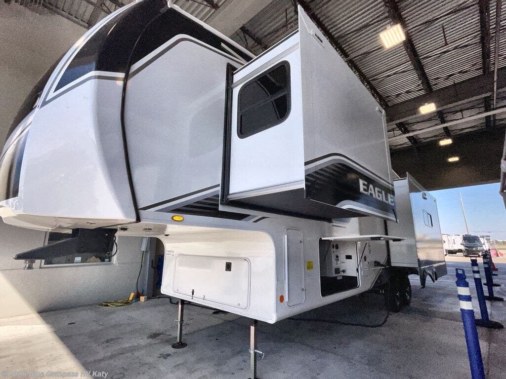New 2026 Jayco Eagle 321RSTS available in Katy, Texas