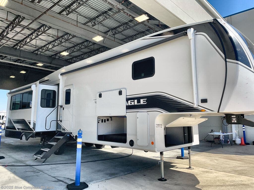 New 2026 Jayco Eagle 335LSTS available in Katy, Texas