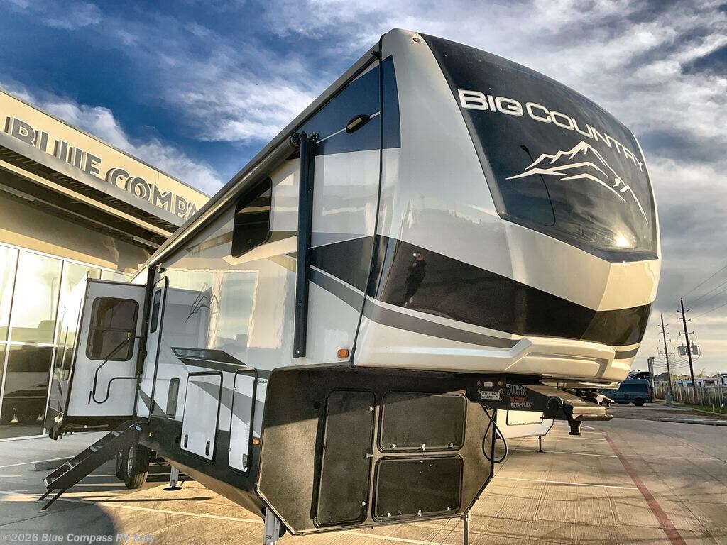 Used 2022 Heartland Big Country 3560SS available in Katy, Texas