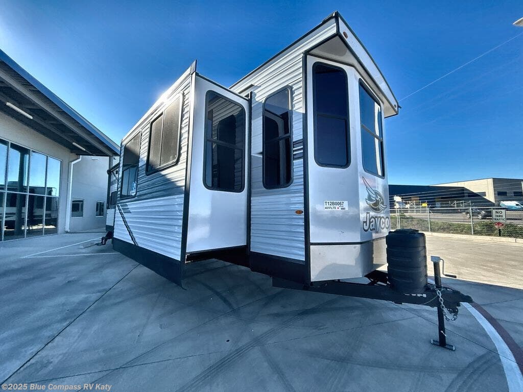 New 2026 Jayco Jay Flight Bungalow 401FLTS DS available in Katy, Texas
