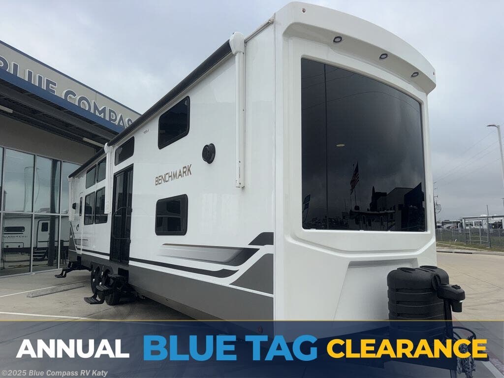 Used 2025 Alliance RV Benchmark 44LFT available in Katy, Texas