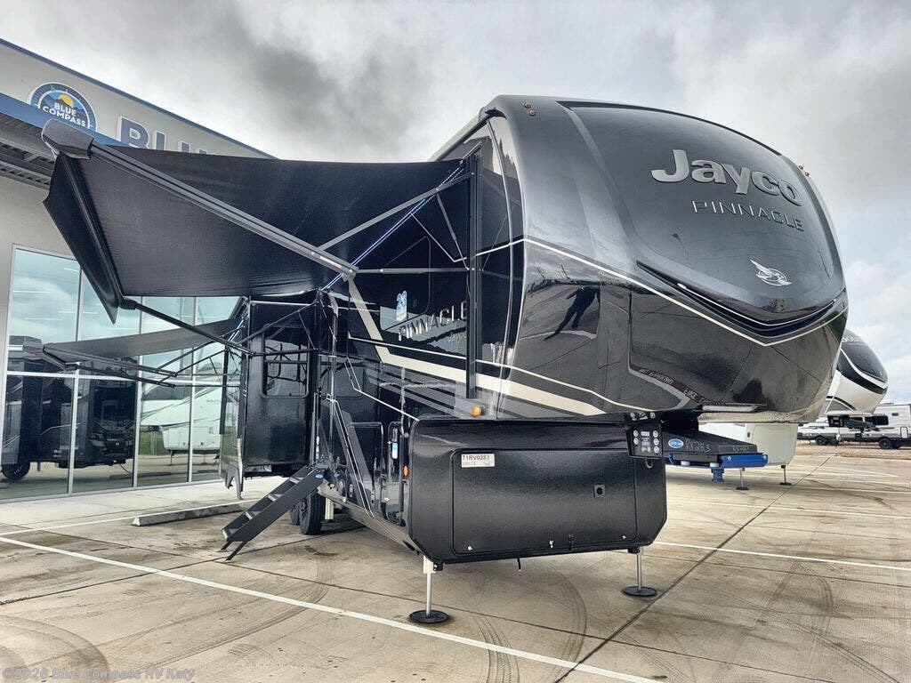 New 2026 Jayco Pinnacle 32RLTS available in Katy, Texas