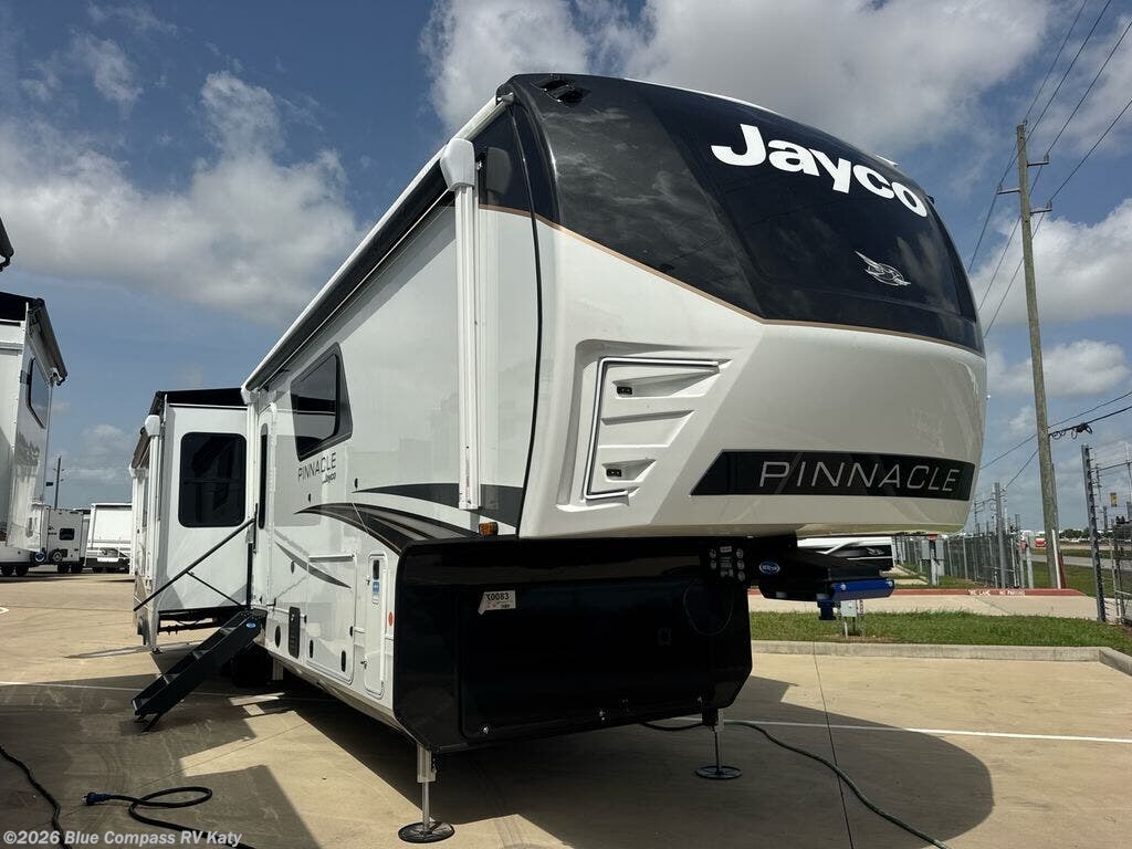 New 2025 Jayco Pinnacle 38FBRK available in Katy, Texas
