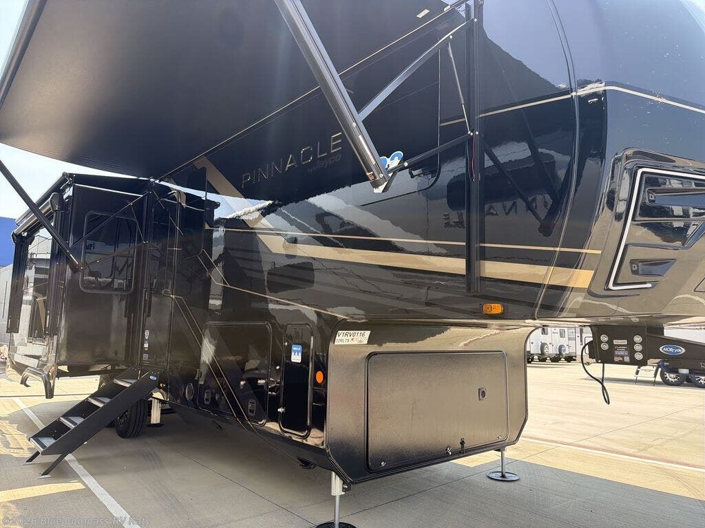 New 2027 Jayco Pinnacle 32RLTS available in Katy, Texas