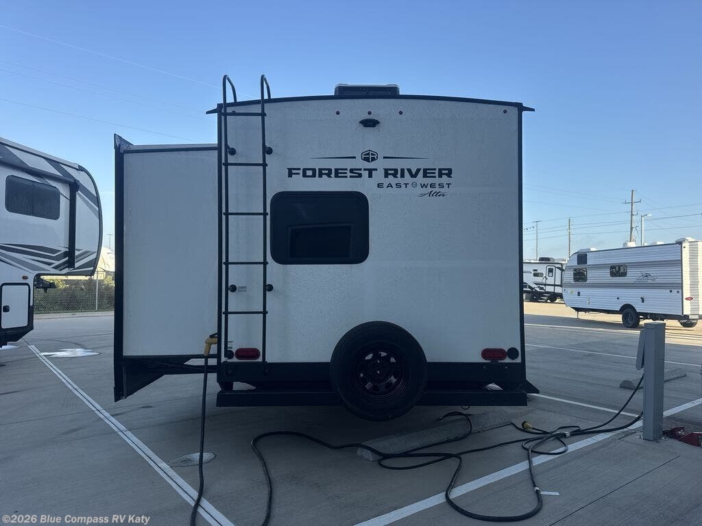 Used 2025 East to West Alta 3150KBH available in Katy, Texas
