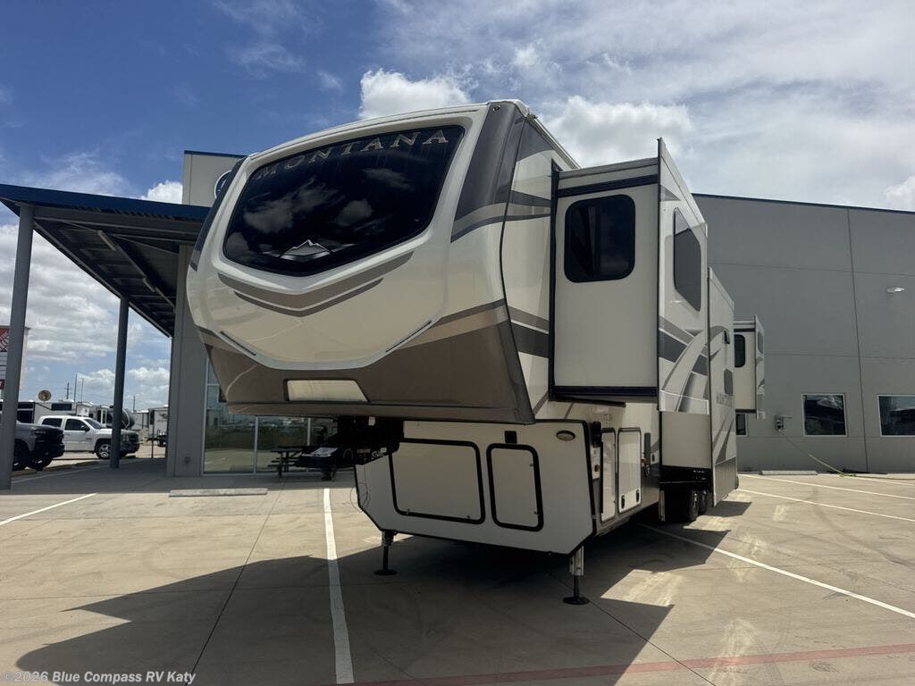 Used 2020 Keystone Montana High Country 3761FL available in Katy, Texas