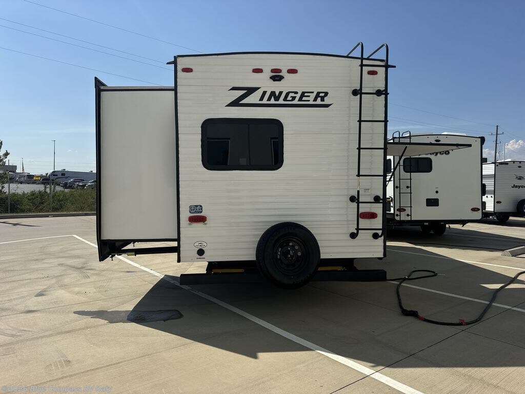 Used 2023 CrossRoads Zinger ZR333DB available in Katy, Texas