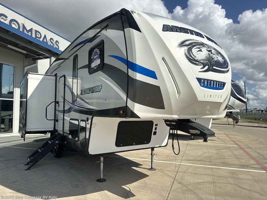 Used 2018 Forest River Cherokee Arctic Wolf 285DRL4 available in Katy, Texas