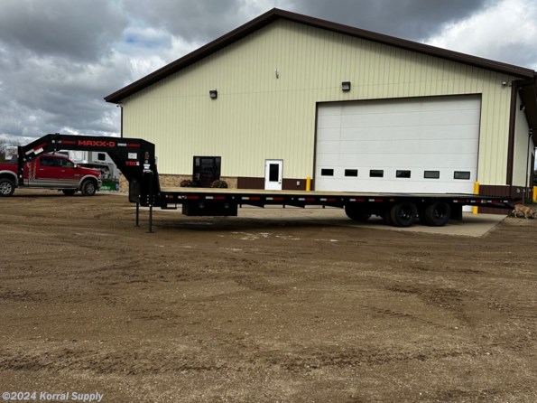 2024 MAXXD 38FT HYDRAULIC DOVE TAIL W/ 10K AXLES available in Douglas, ND