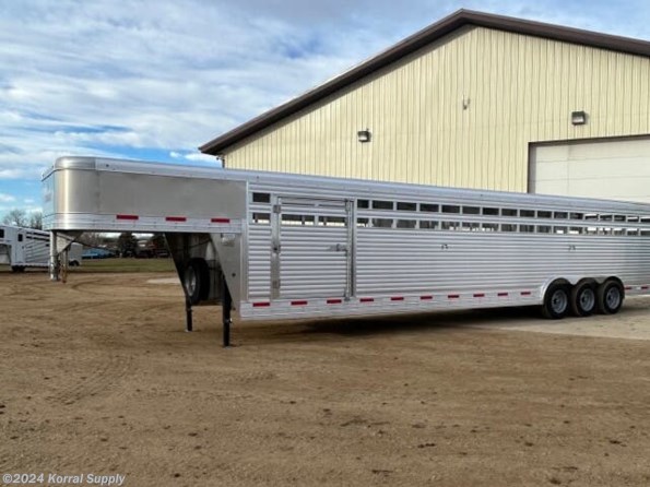 2024 Sooner SR8036 36ft-Livestock Trailer-3 Compartments available in Douglas, ND