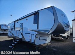 New 2024 CrossRoads Volante 295BH available in Billings, Montana