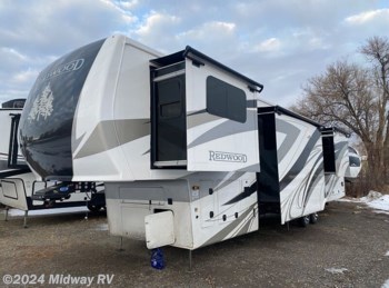 New 2023 CrossRoads Redwood 4200FL available in Billings, Montana