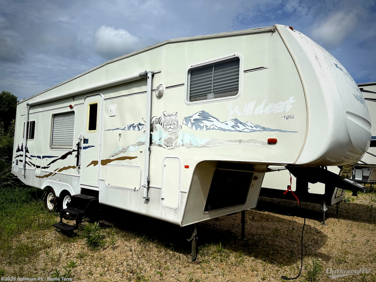 Used 2005 Forest River Wildcat 26FBS available in Bonne Terre, Missouri