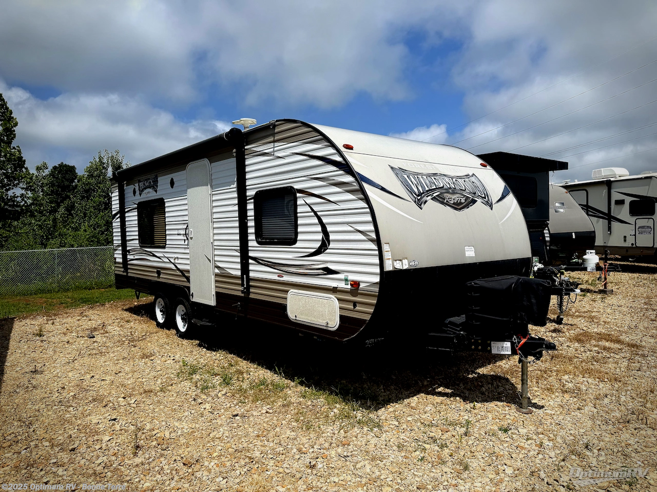 Used 2018 Forest River Wildwood X-Lite 241QBXL available in Bonne Terre, Missouri