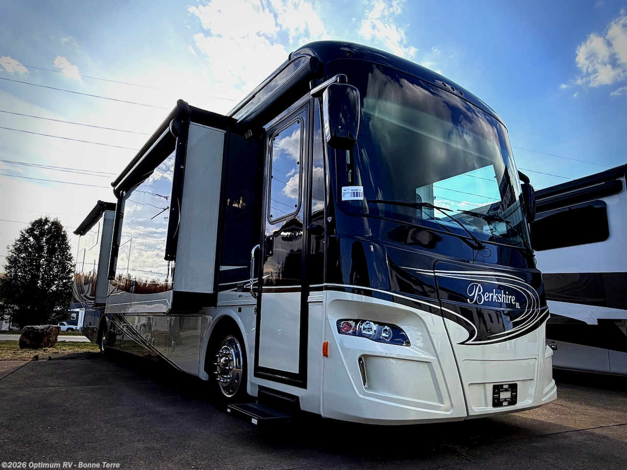 Used 2015  Forest River Berkshire XL 40BH by Forest River from Optimum RV - Bonne Terre in Bonne Terre, MO