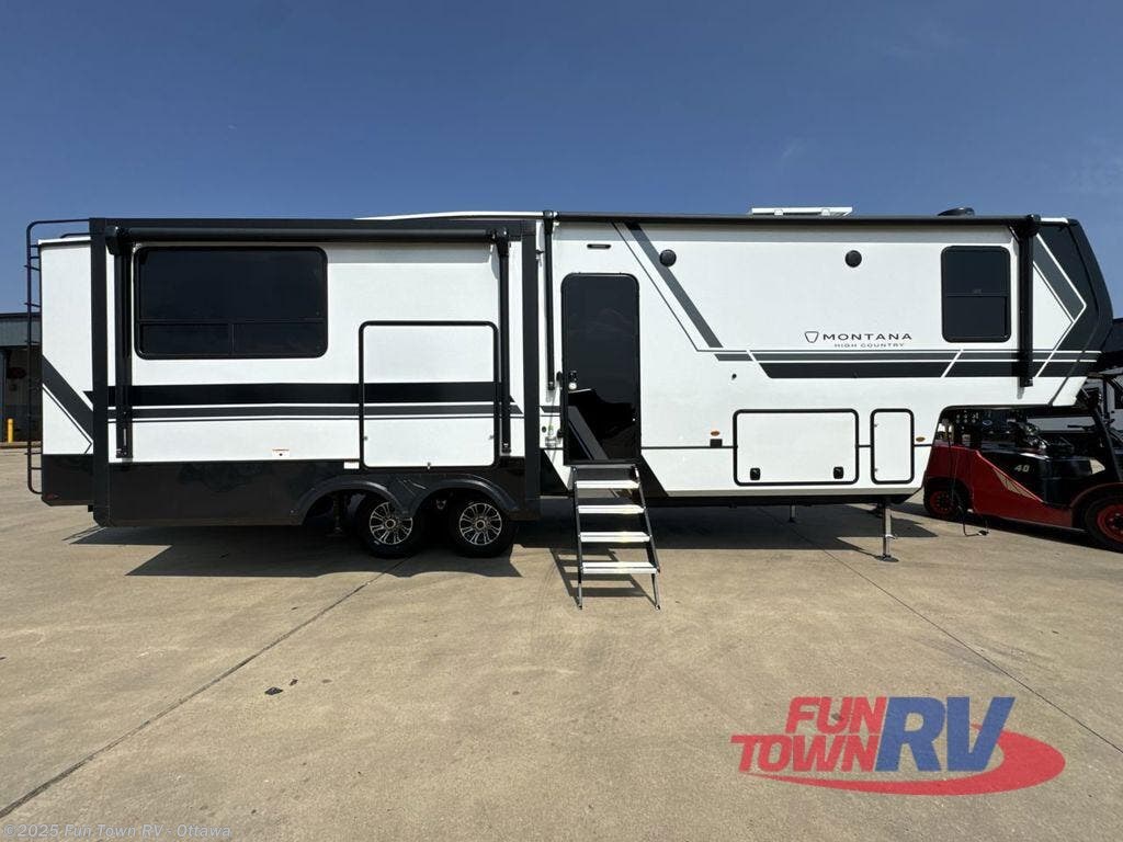 New 2026 Keystone Montana High Country 325RK available in Ottawa, Kansas