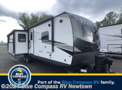 New 2023 Forest River Rockwood Ultra Lite 2906BS available in Newtown, Connecticut
