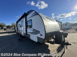 Used 2015 Forest River Salem Cruise Lite 262BHXL available in Newtown, Connecticut