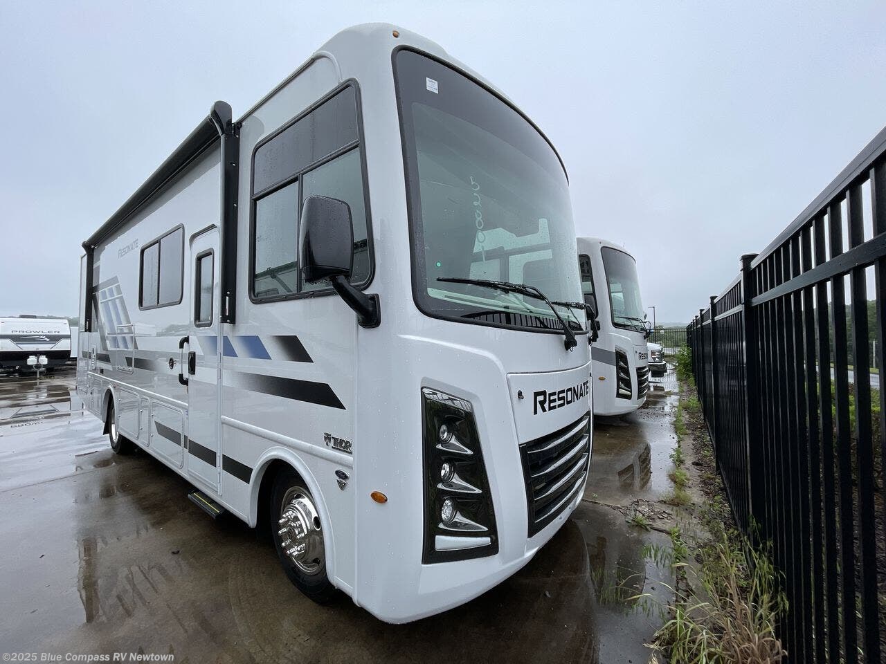 New 2026 Thor Motor Coach Resonate 29D available in Newtown, Connecticut