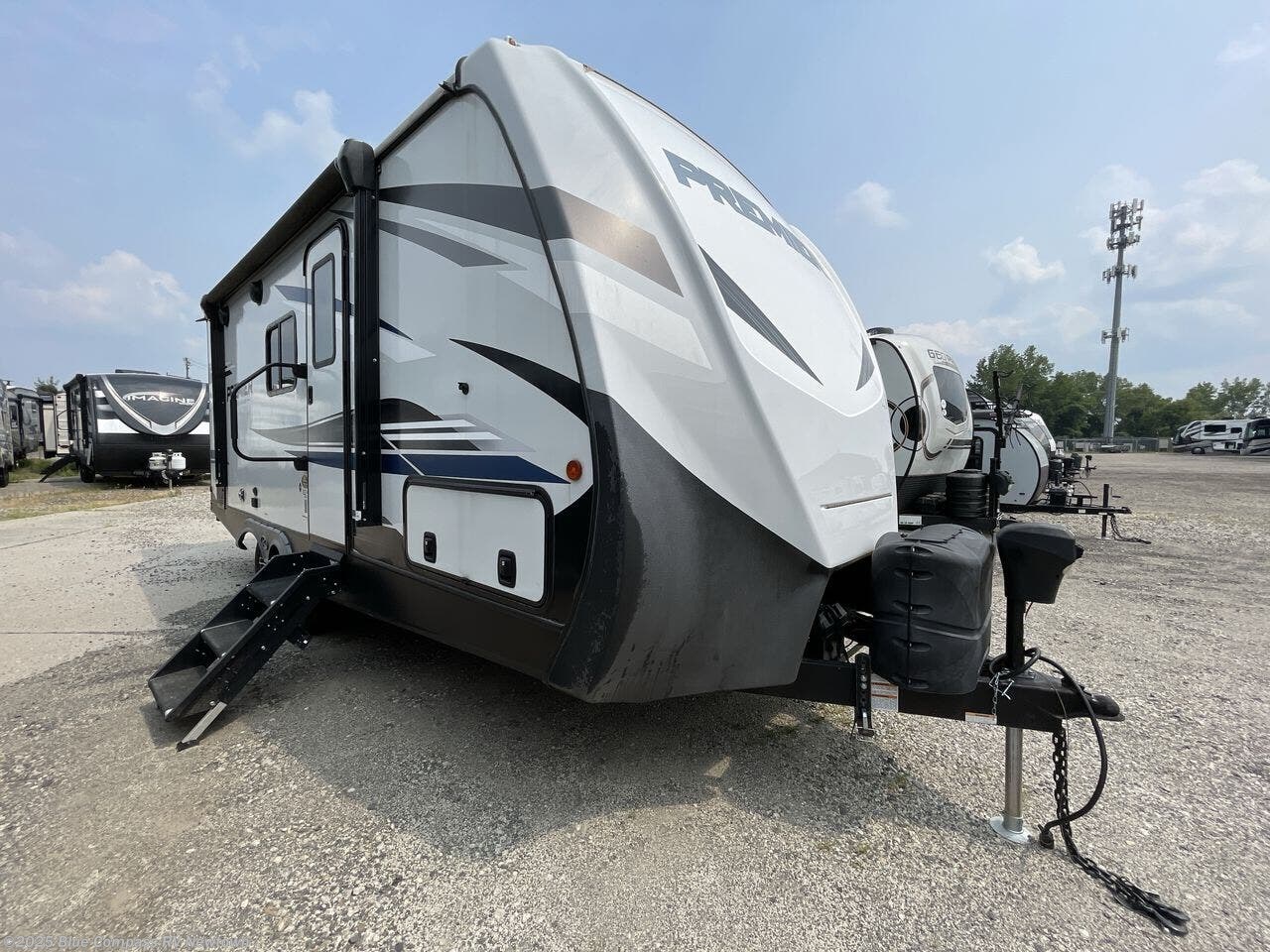 Used 2021 Keystone Premier Ultra Lite 19FBPR available in Newtown, Connecticut