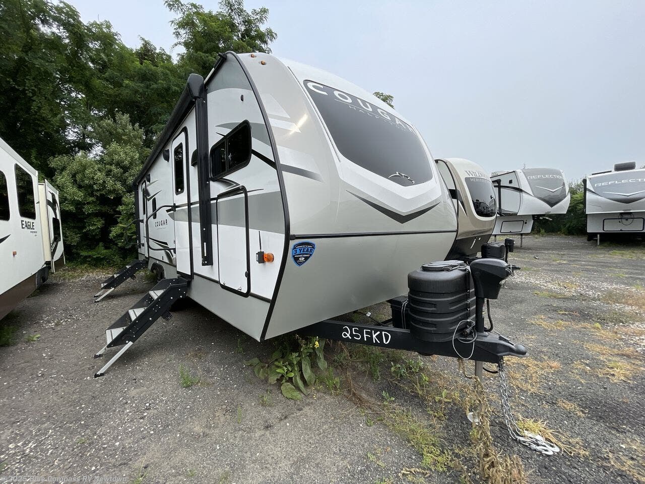 Used 2025 Keystone Cougar Half-Ton 25FKD available in Newtown, Connecticut