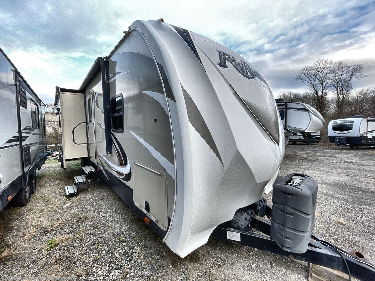 Used 2017 Grand Design Reflection 297RSTS available in Newtown, Connecticut