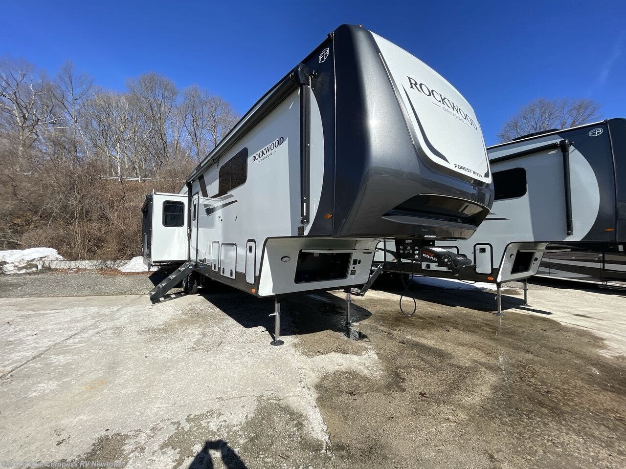New 2026 Forest River Rockwood Signature 401SFB available in Newtown, Connecticut