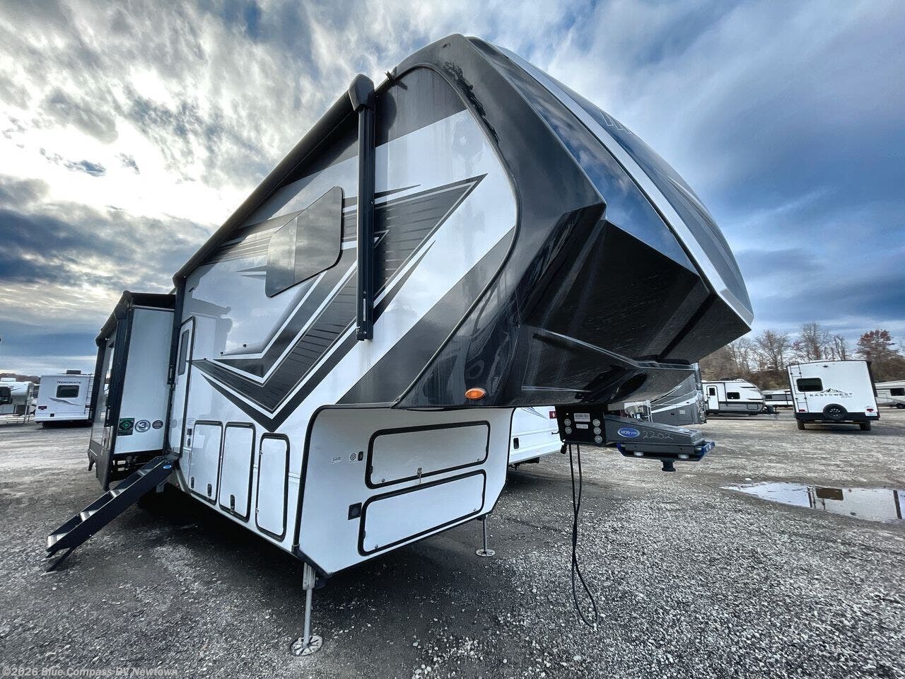 Used 2024 Grand Design Momentum 410TH available in Newtown, Connecticut