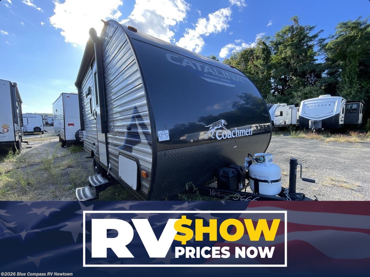 Used 2023  Coachmen Catalina Summit Series 7 164BH by Coachmen from Blue Compass RV Newtown in Newtown, CT