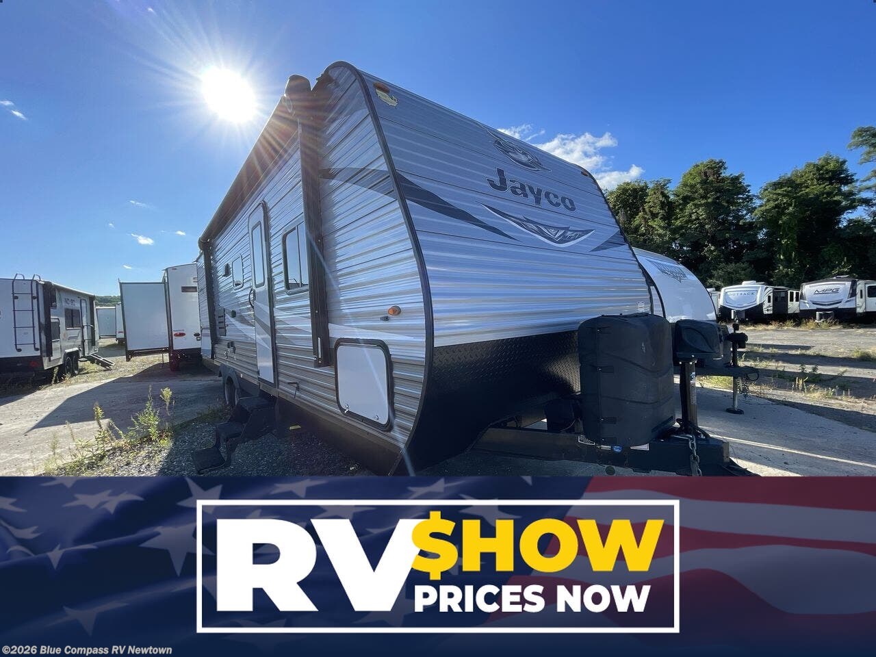 Used 2020  Jayco Jay Flight SLX 8 267BHS by Jayco from Blue Compass RV Newtown in Newtown, CT