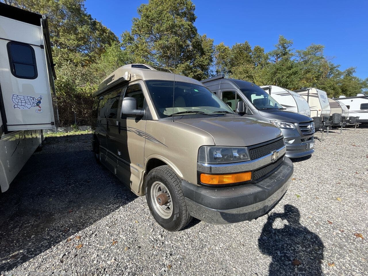 Used 2013  Roadtrek Roadtrek 170-Versatile by Roadtrek from Blue Compass RV Newtown in Newtown, CT
