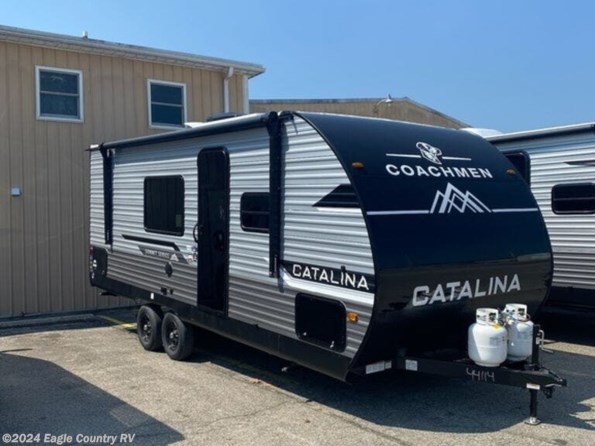 2025 Coachmen Catalina Summit Series 8 211BH available in Eagle River, WI