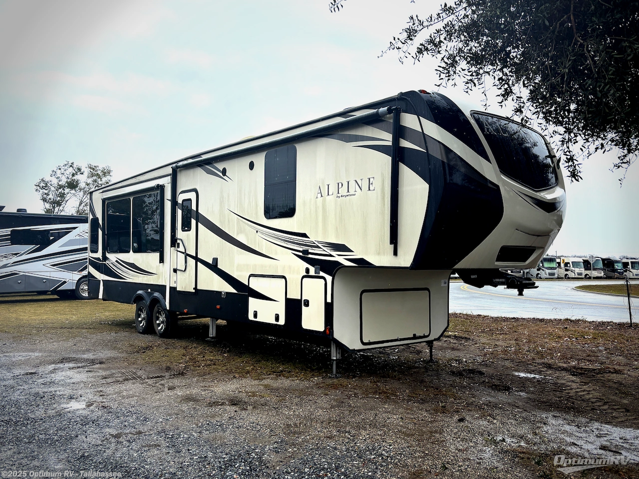 Used 2019 Keystone Alpine 3650RL available in Tallahassee, Florida