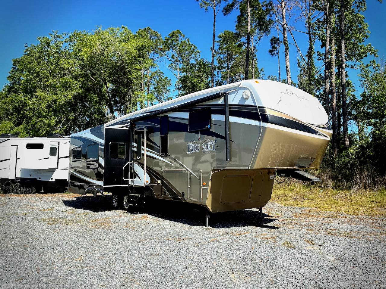 Used 2012 Keystone Montana Big Sky 3455SA available in Tallahassee, Florida
