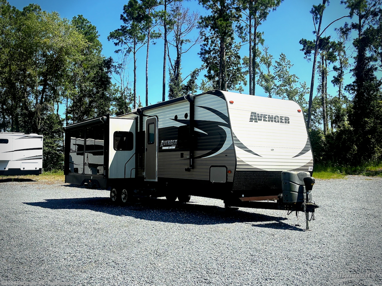 Used 2016 Prime Time Avenger 32RED available in Tallahassee, Florida