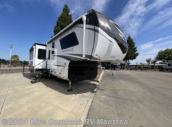 New 2025 Jayco Pinnacle 32RLTS available in Manteca, California