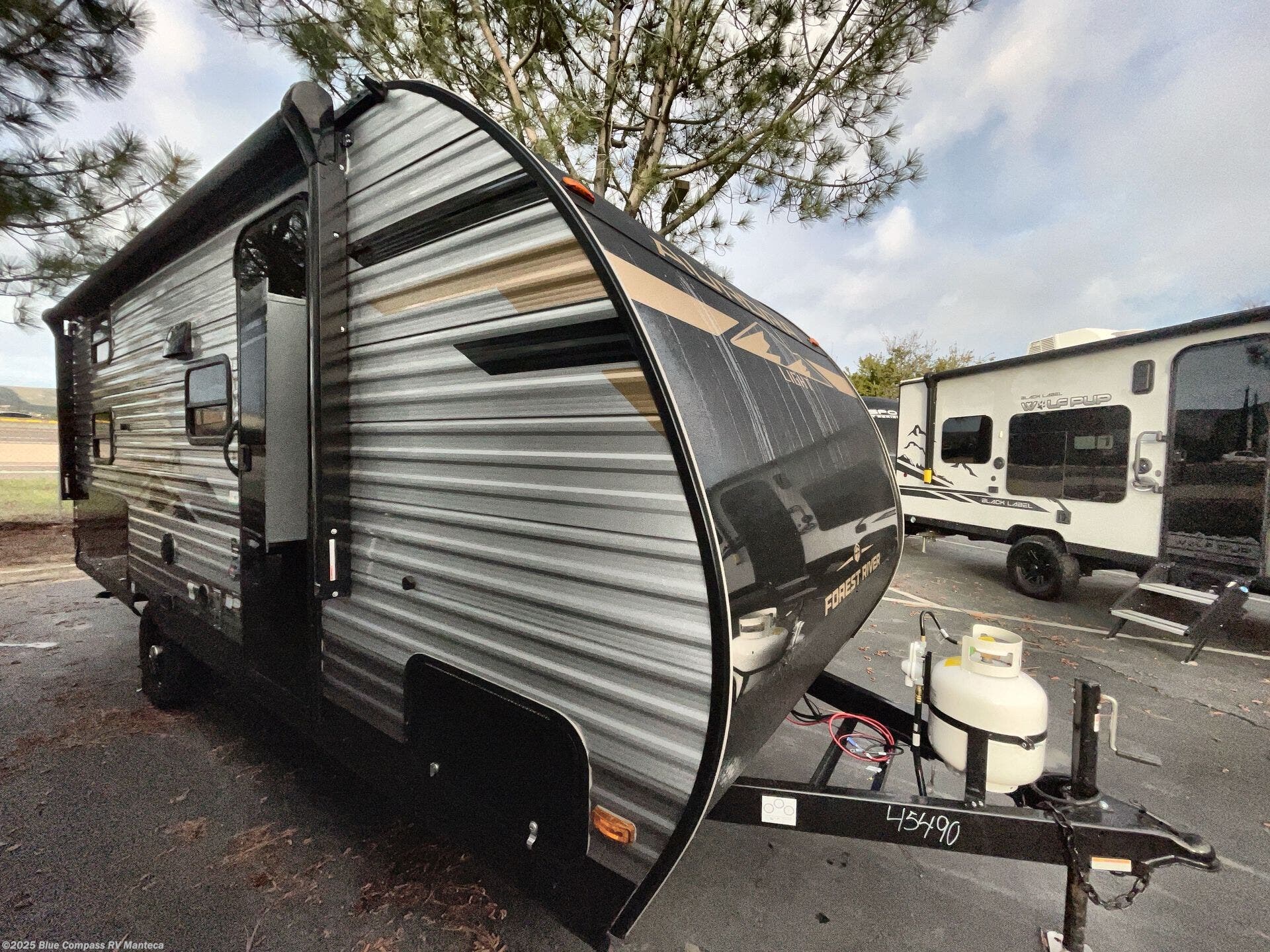 New 2025 Forest River Aurora Light 18BHS available in Manteca, California