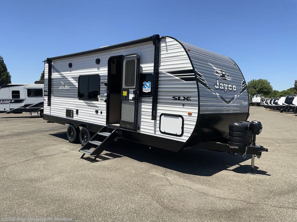 New 2026 Jayco Jay Flight SLX 225MLSW available in Manteca, California