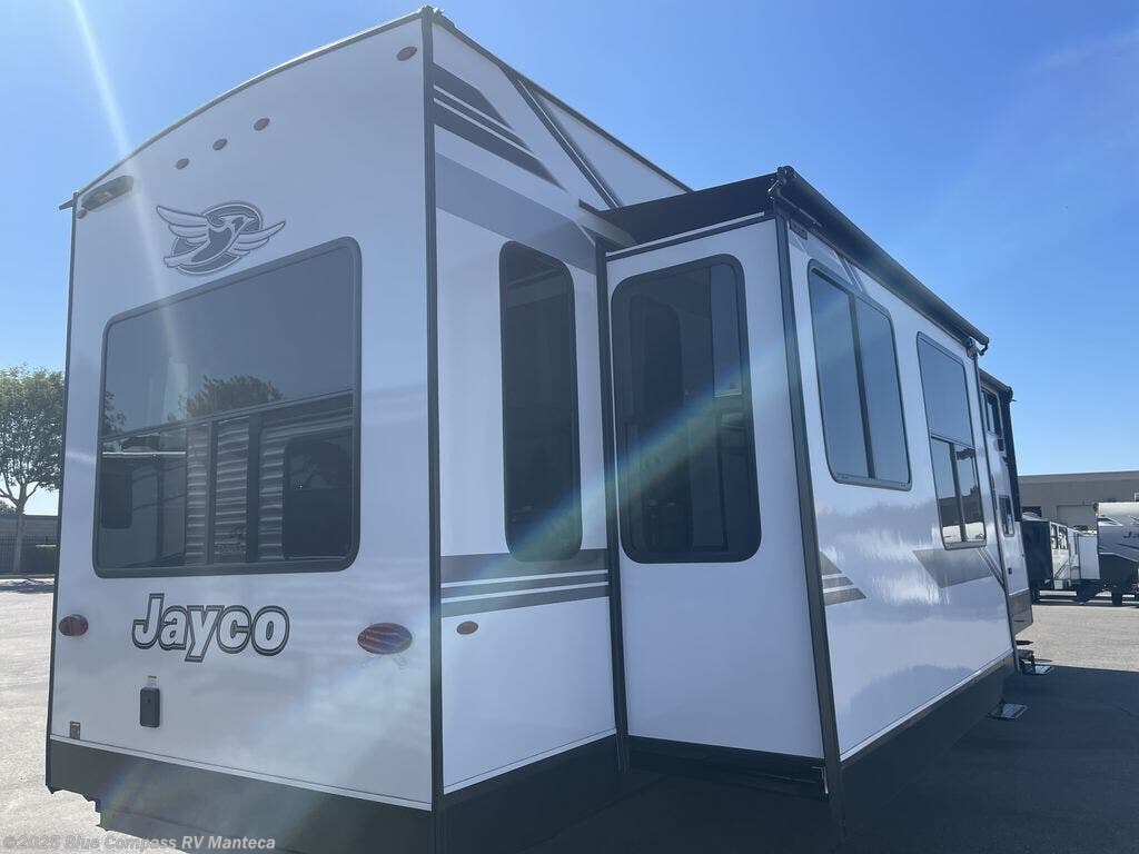 New 2025 Jayco Jay Flight Bungalow 40DLFT available in Manteca, California