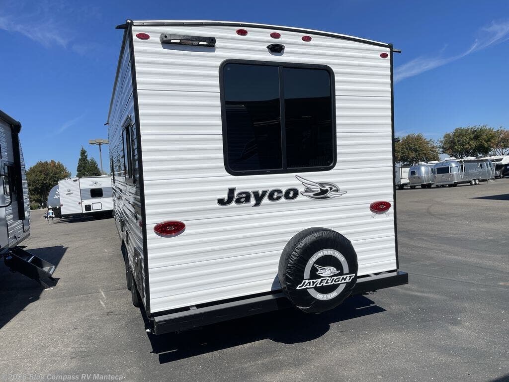 New 2026 Jayco Jay Flight SLX 210QBW available in Manteca, California