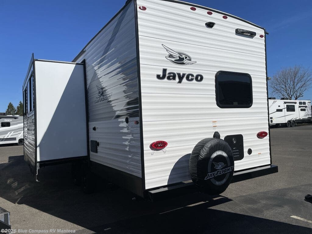 New 2026 Jayco Jay Flight SLX 261BHSW available in Manteca, California