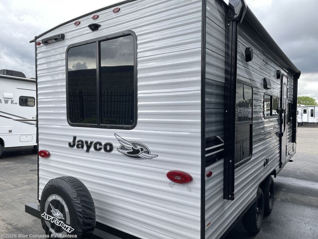 New 2026 Jayco Jay Flight SLX 210QBW available in Manteca, California