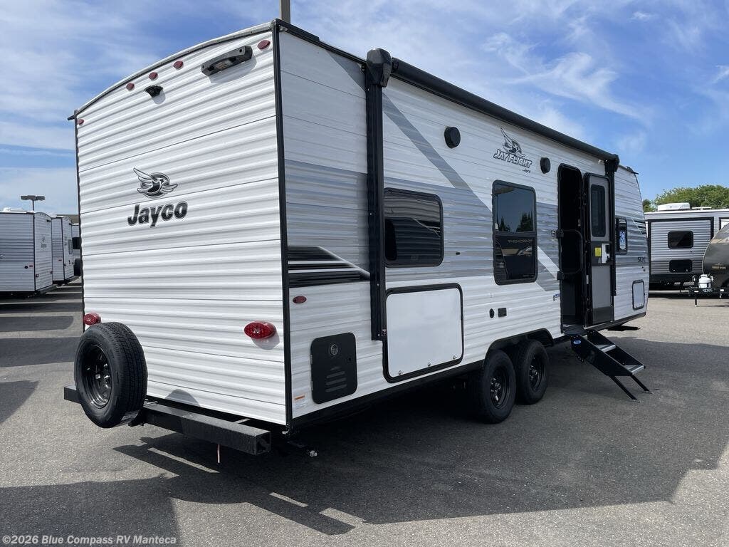 New 2026 Jayco Jay Flight SLX 260BHW available in Manteca, California