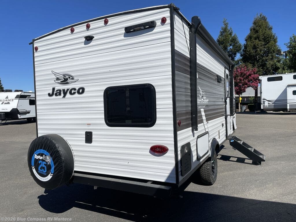 New 2027 Jayco Jay Flight 197MBW available in Manteca, California