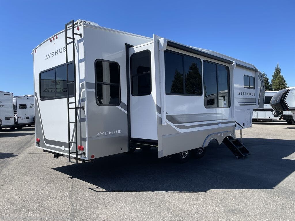 New 2027 Alliance RV Avenue 32RLS available in Manteca, California