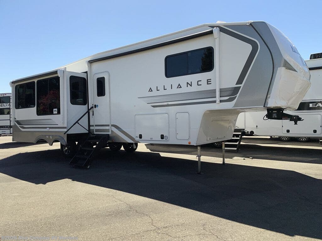 New 2027 Alliance RV Avenue 32RLS available in Manteca, California